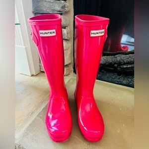 Big Girls Pink Hunter Boots. Like New!
